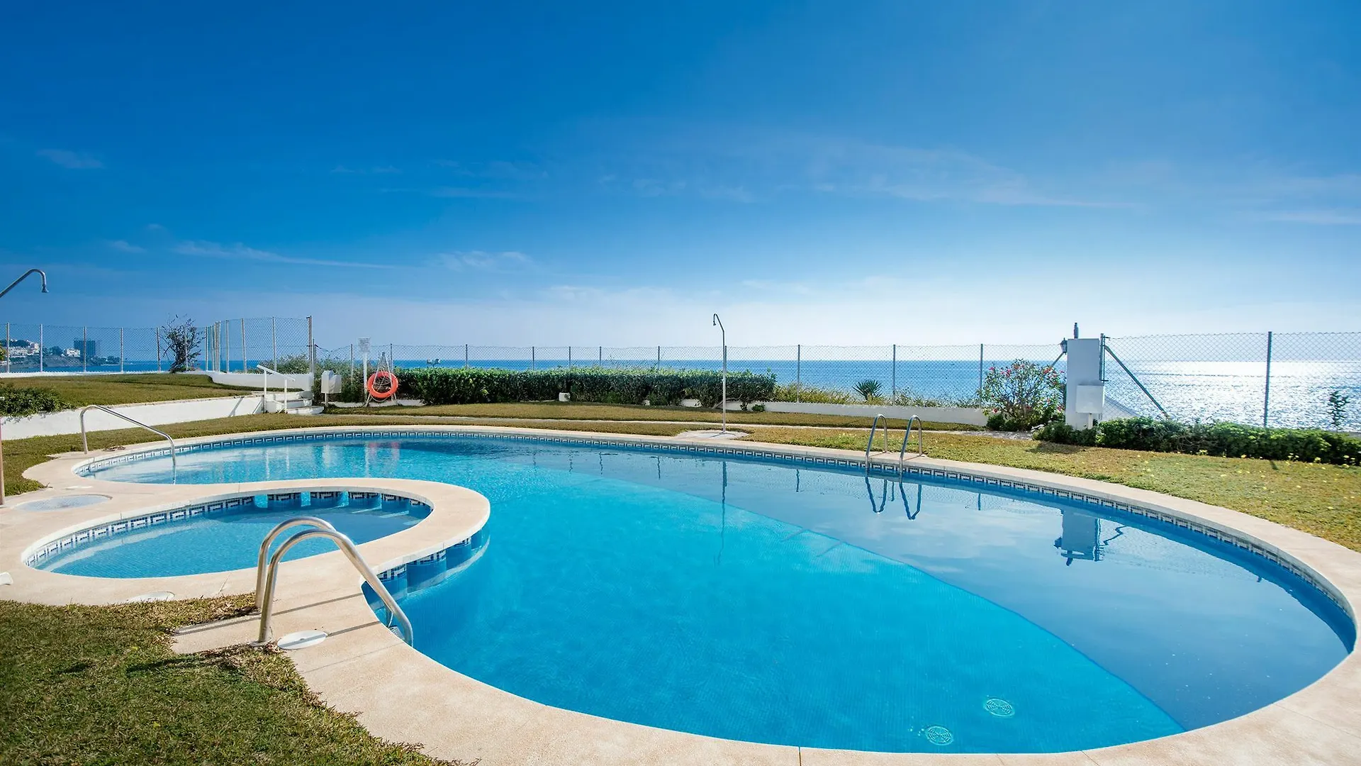 Apartment Apartamento De Lujo Primera Linea De Playa Benalmadena Spain