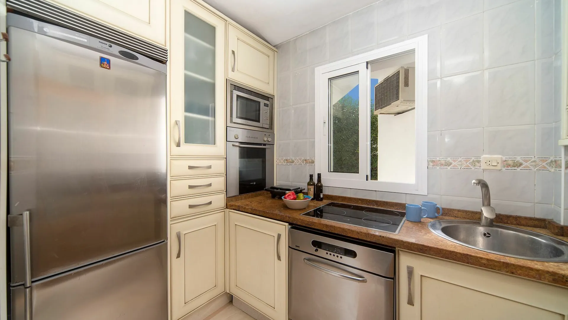 Apartamento De Lujo Primera Linea De Playa Benalmadena 0*,